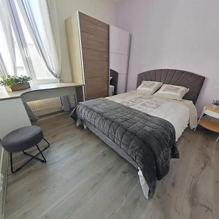 Logement Place D'Erlon Hypercentre Avec Balcon Apartment Реймс Екстериор снимка