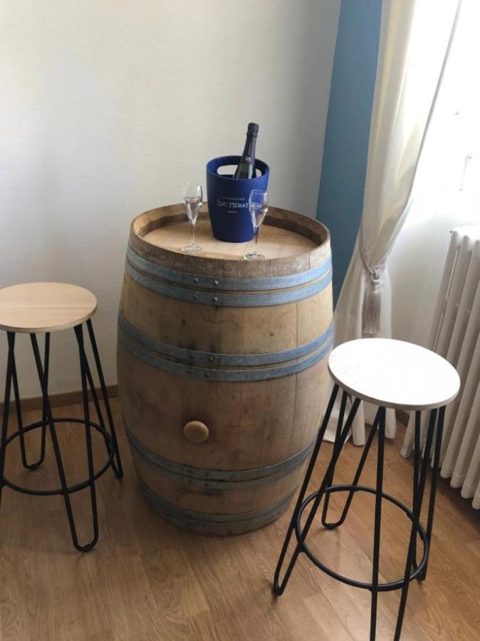 Logement Place D'Erlon Hypercentre Avec Balcon Apartment Реймс Екстериор снимка