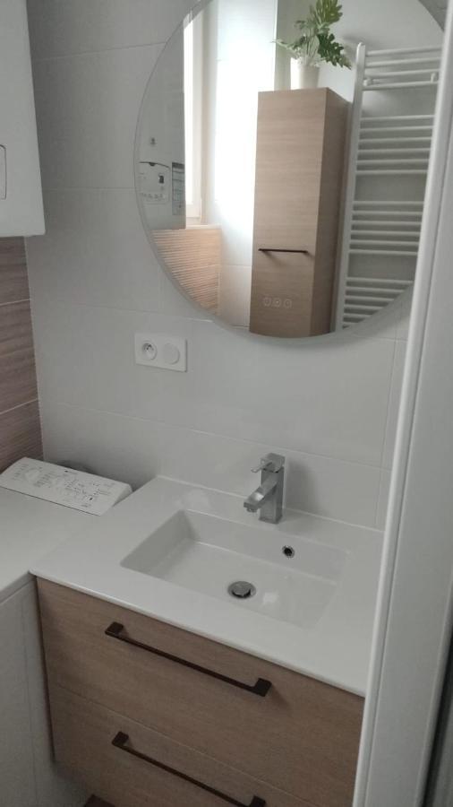 Logement Place D'Erlon Hypercentre Avec Balcon Apartment Реймс Екстериор снимка